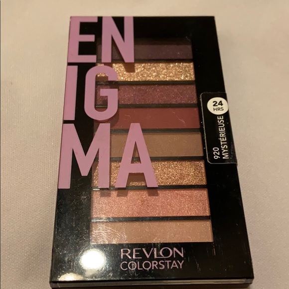 Makeup - Picture 2 of 5